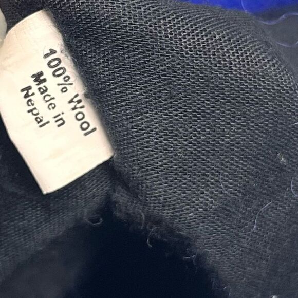 Wool Handmade Mini Backpack - Picture 9 of 9